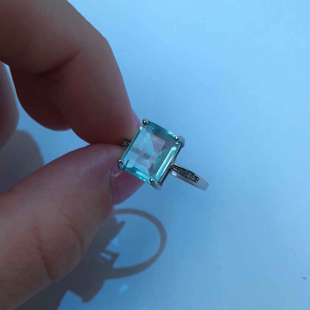 Gorgeous, vintage Aqua stone sterling silver ring